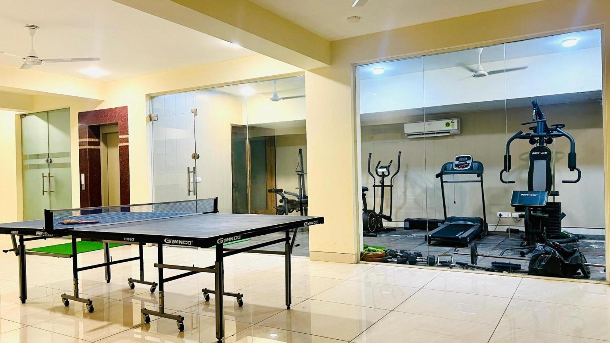 Bluo Studio1 Golf Course Road, Gym, Balcony Garden Gurgaon Esterno foto