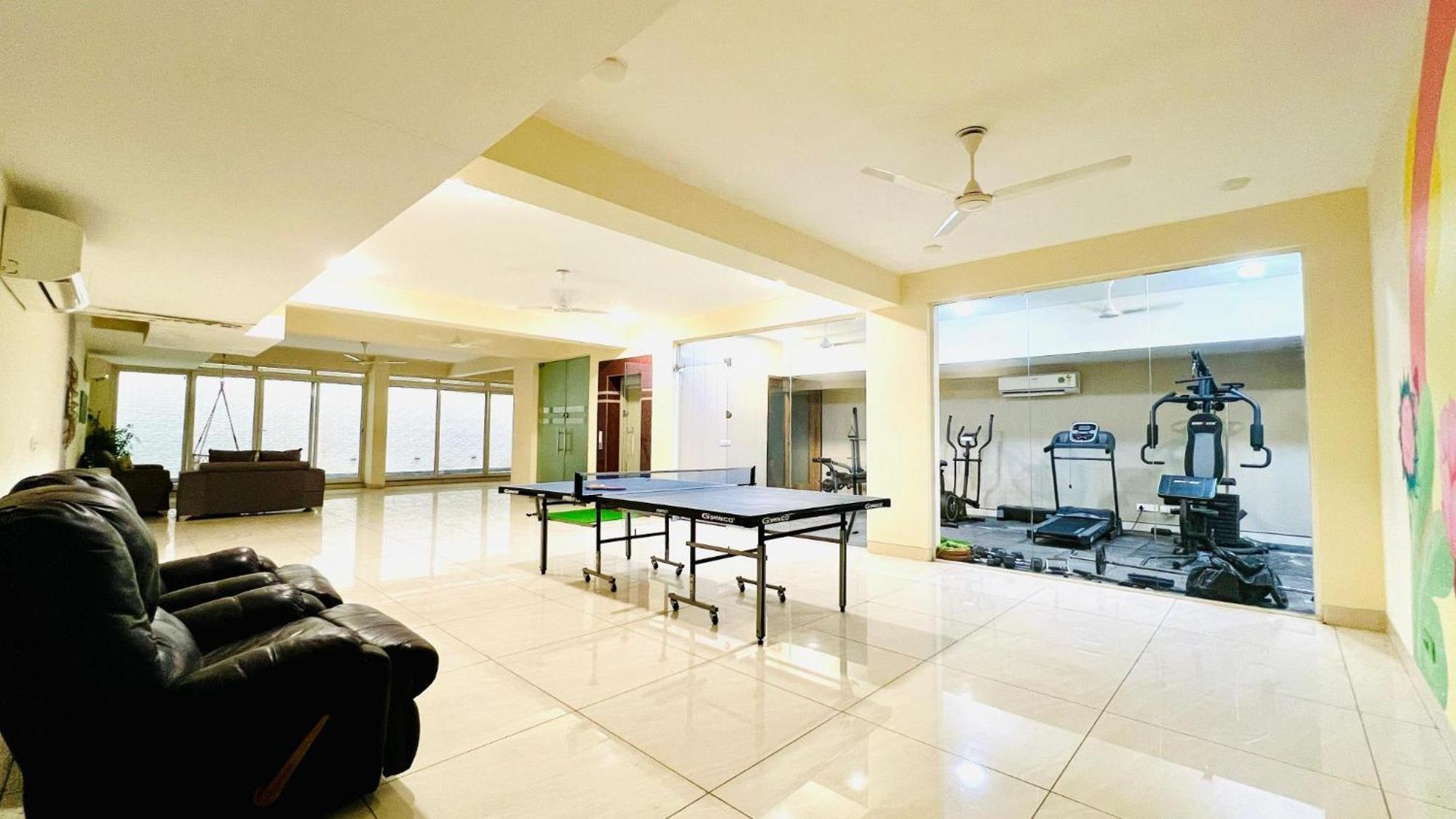Bluo Studio1 Golf Course Road, Gym, Balcony Garden Gurgaon Esterno foto