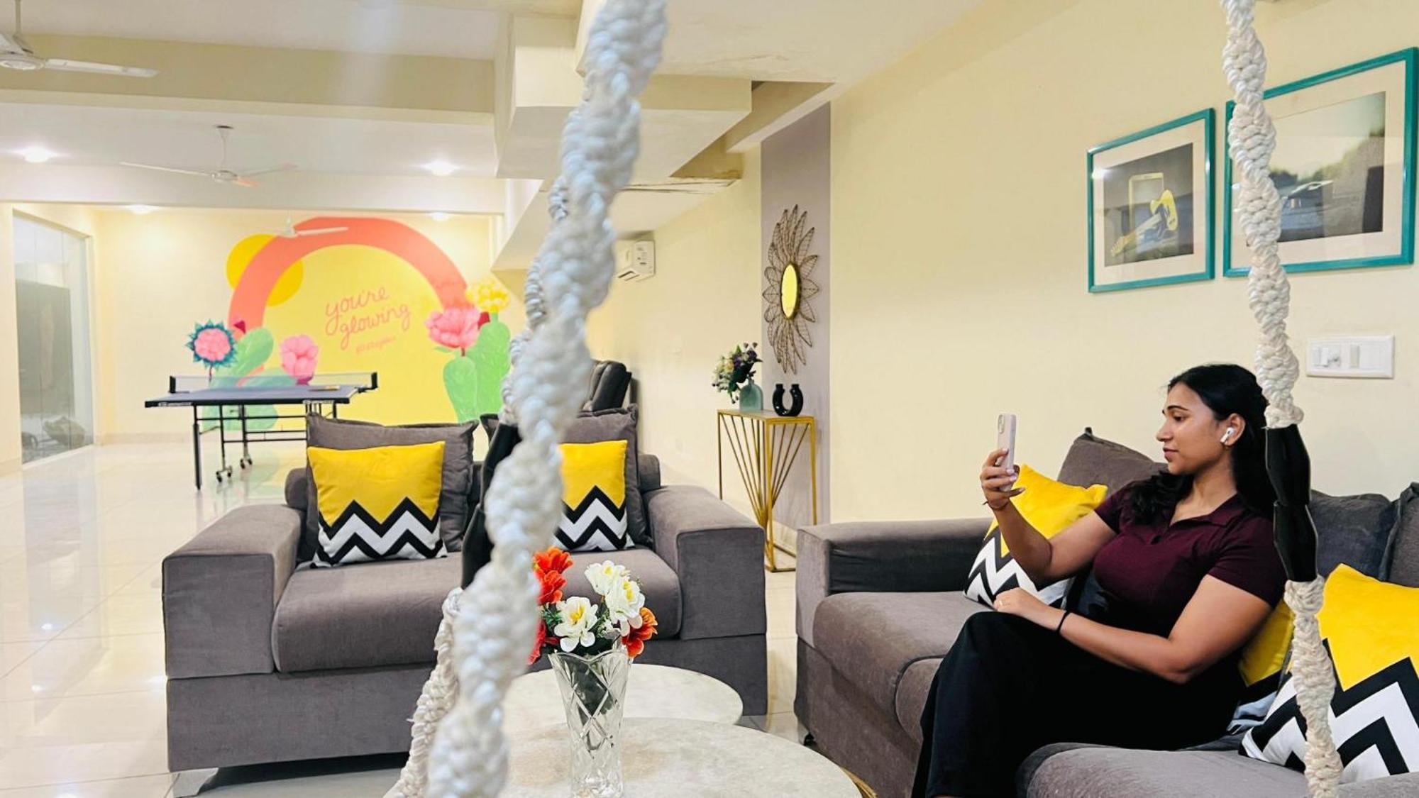 Bluo Studio1 Golf Course Road, Gym, Balcony Garden Gurgaon Esterno foto