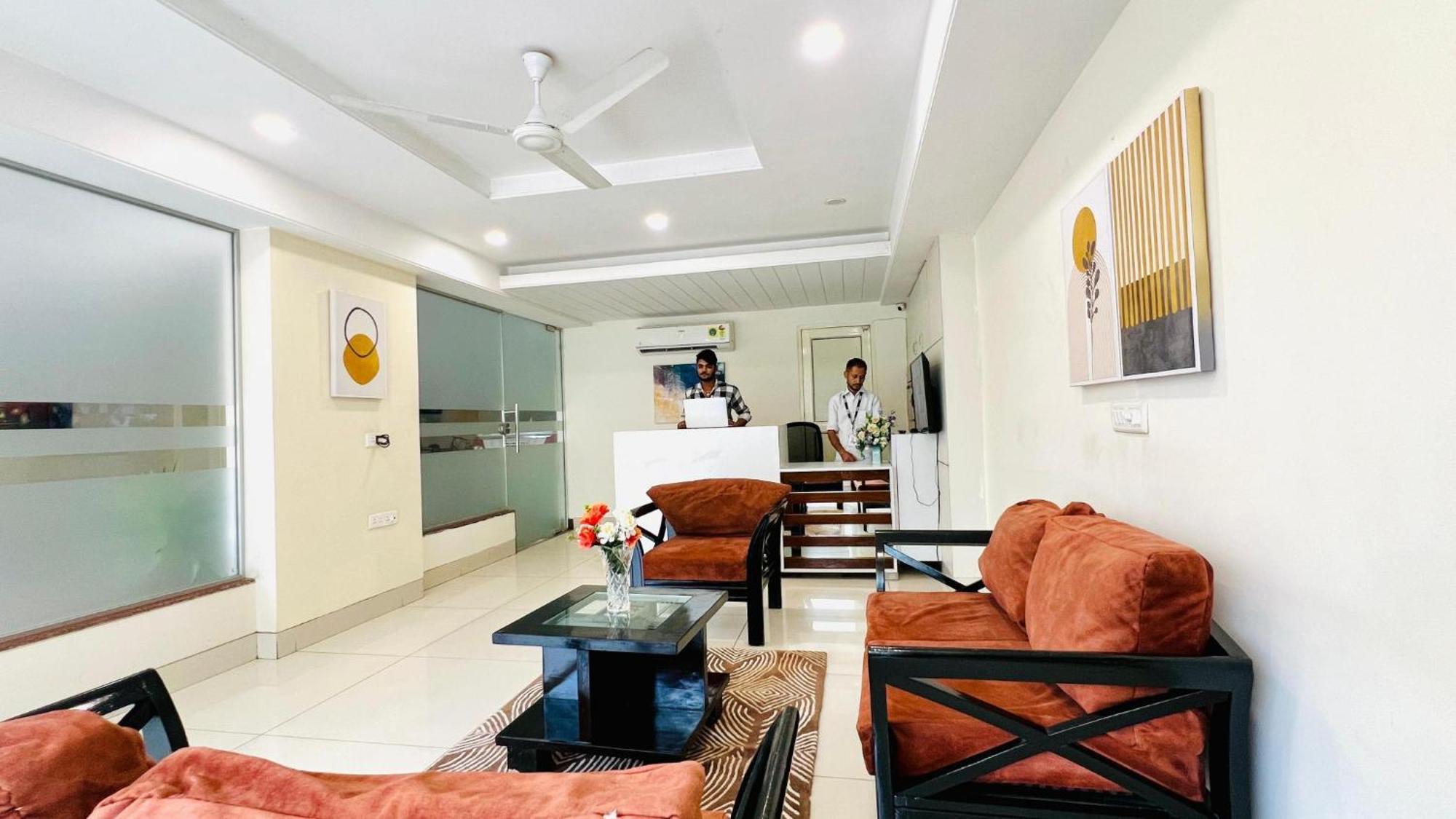 Bluo Studio1 Golf Course Road, Gym, Balcony Garden Gurgaon Esterno foto