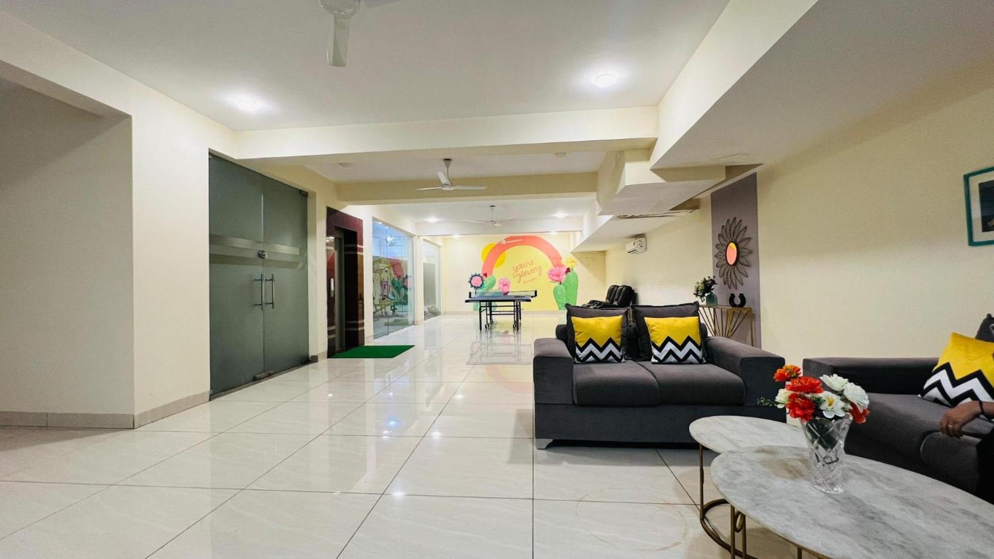 Bluo Studio1 Golf Course Road, Gym, Balcony Garden Gurgaon Esterno foto