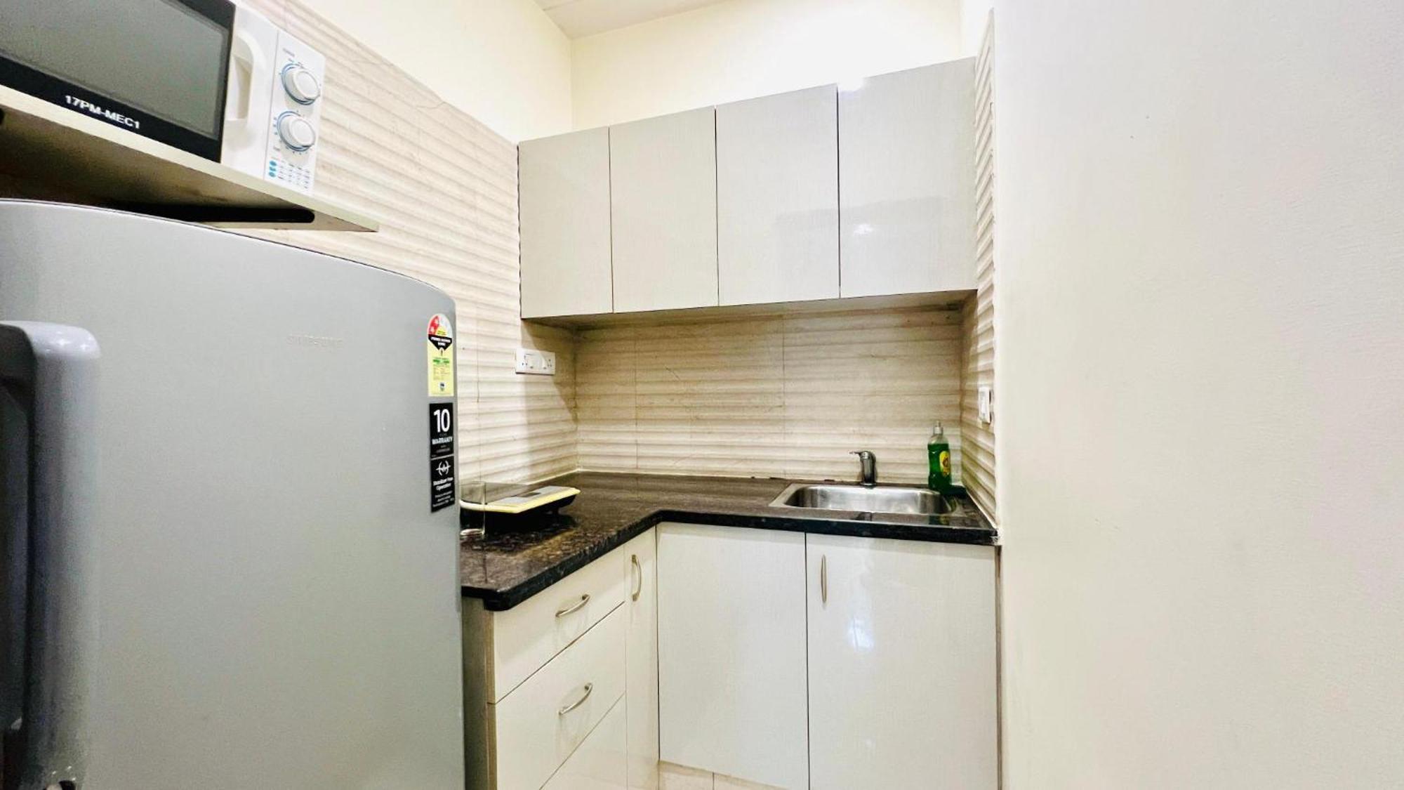 Bluo Studio1 Golf Course Road, Gym, Balcony Garden Gurgaon Esterno foto